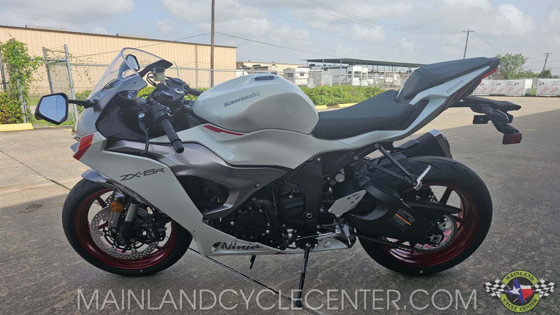 2025 Kawasaki Ninja ZX-6R ABS in La Marque, Texas - Photo 6