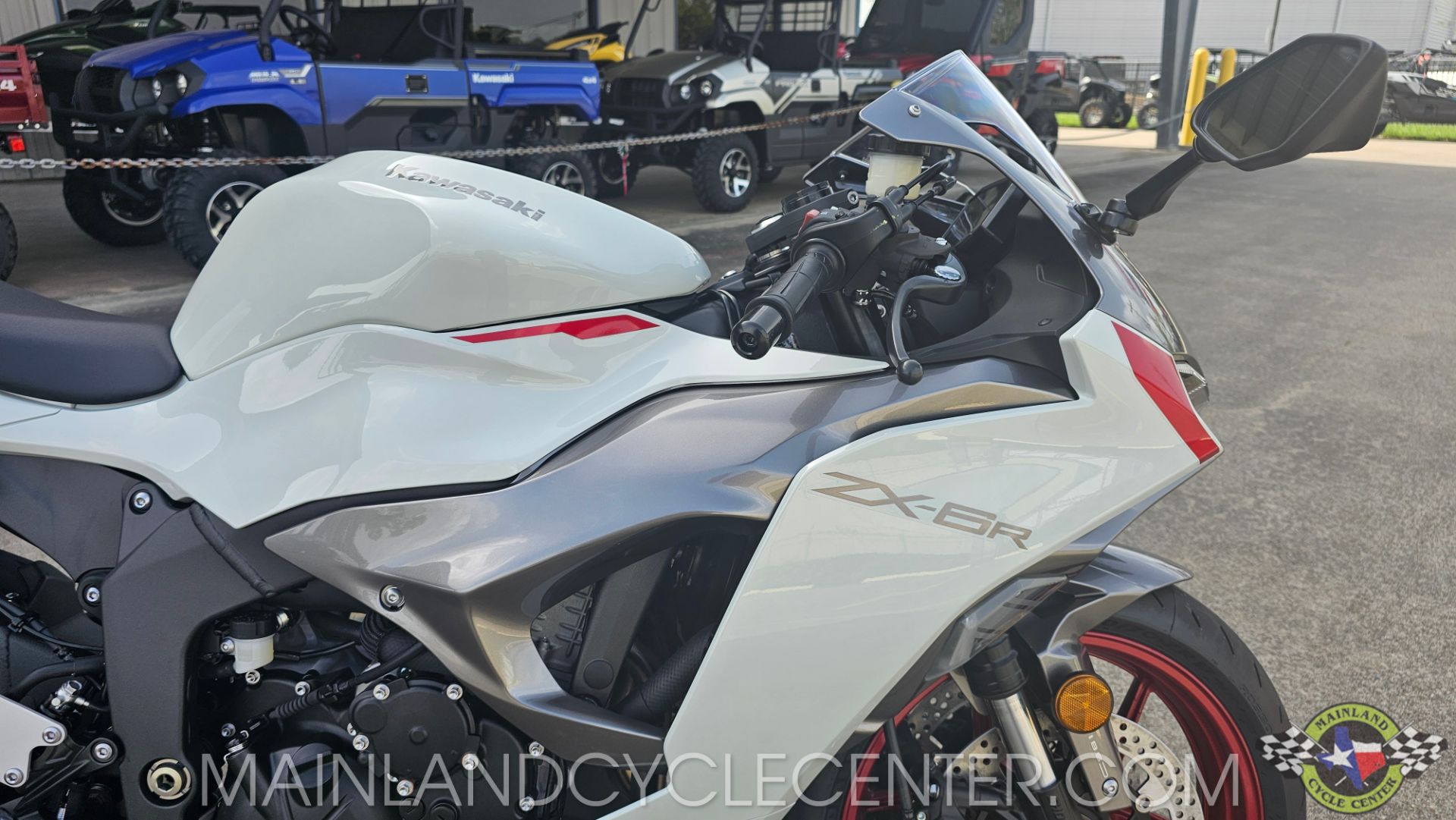 2025 Kawasaki Ninja ZX-6R ABS in La Marque, Texas - Photo 11