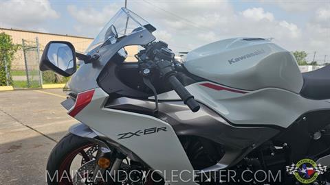 2025 Kawasaki Ninja ZX-6R ABS in La Marque, Texas - Photo 17