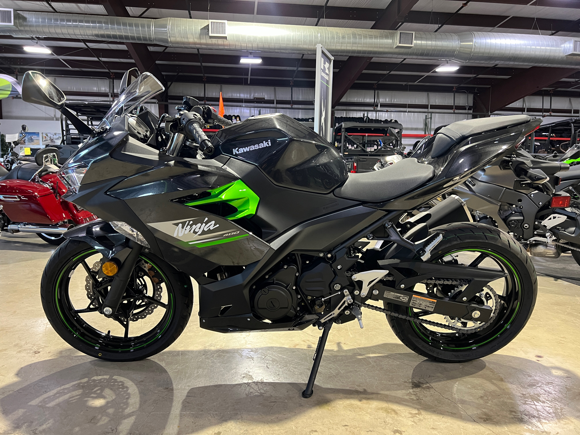 2023 Kawasaki Ninja 400 ABS in La Marque, Texas - Photo 4