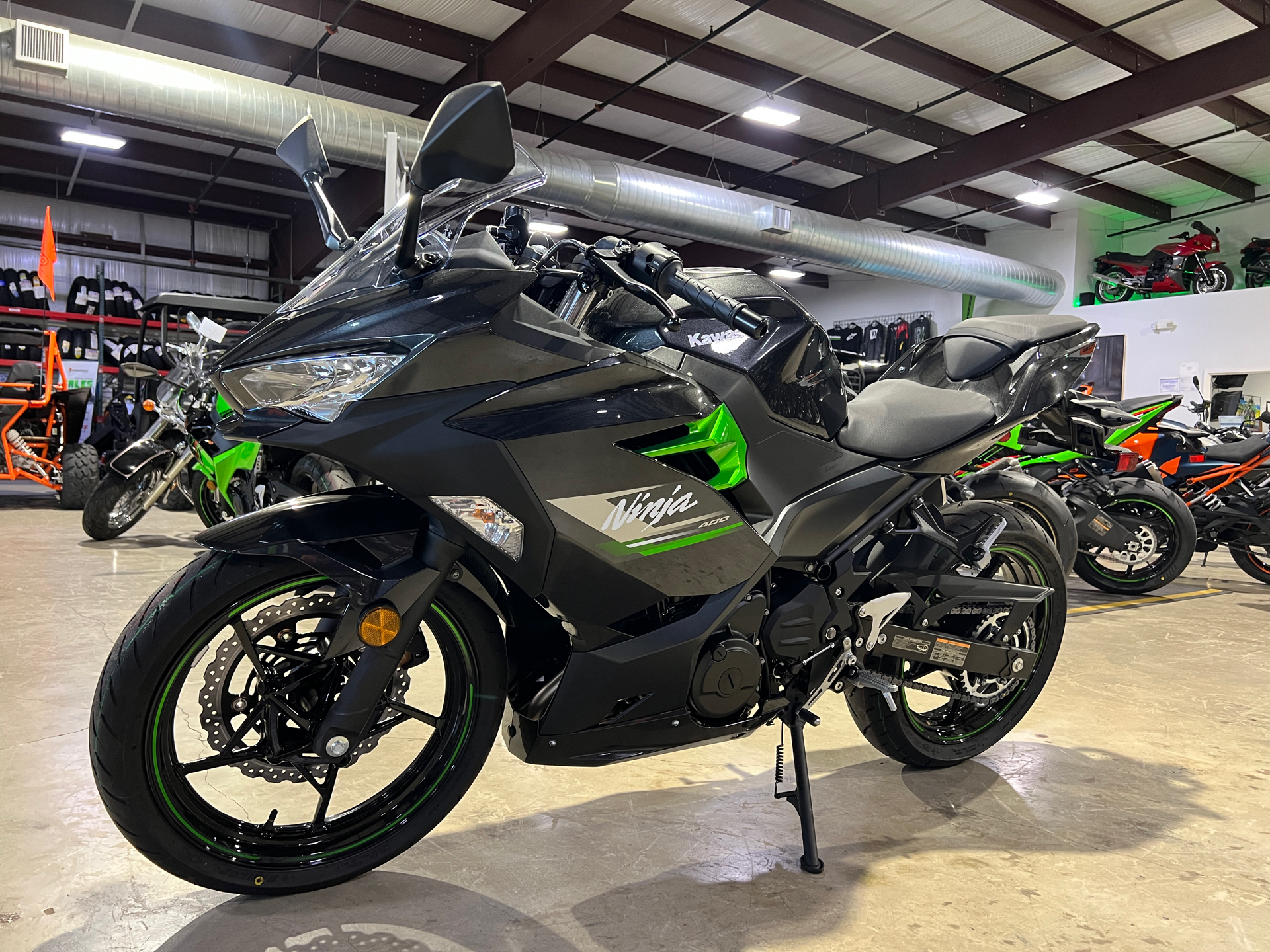 2023 Kawasaki Ninja 400 ABS in La Marque, Texas - Photo 5
