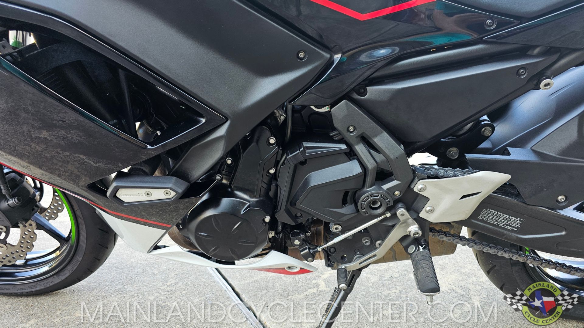 2022 Kawasaki Ninja 650 KRT Edition in La Marque, Texas - Photo 17