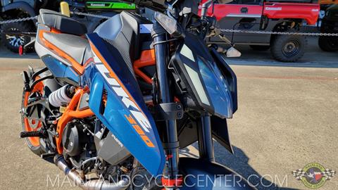 2024 KTM 390 Duke in La Marque, Texas - Photo 11