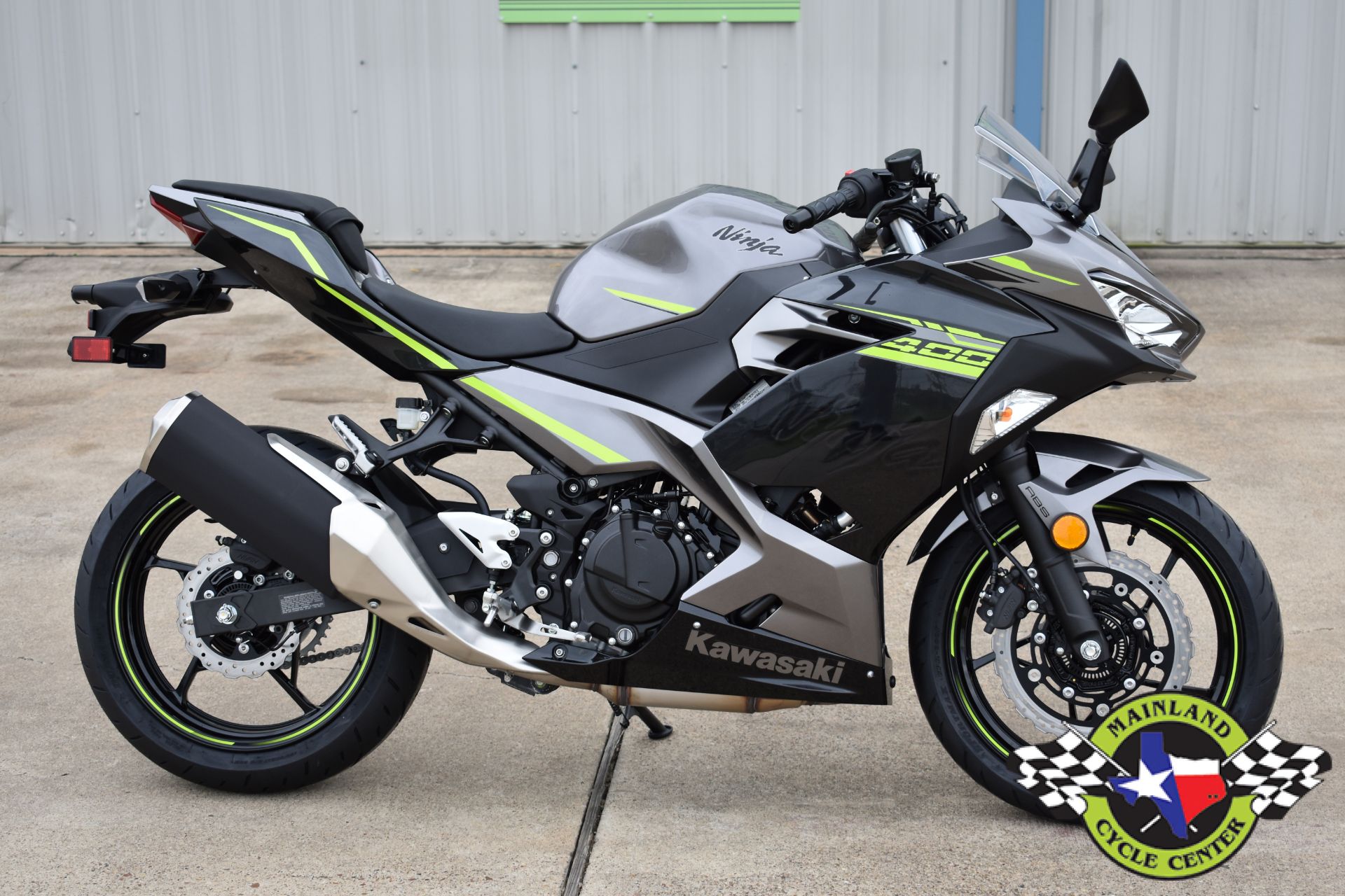 2021 Kawasaki Ninja 400 ABS in La Marque, Texas - Photo 2