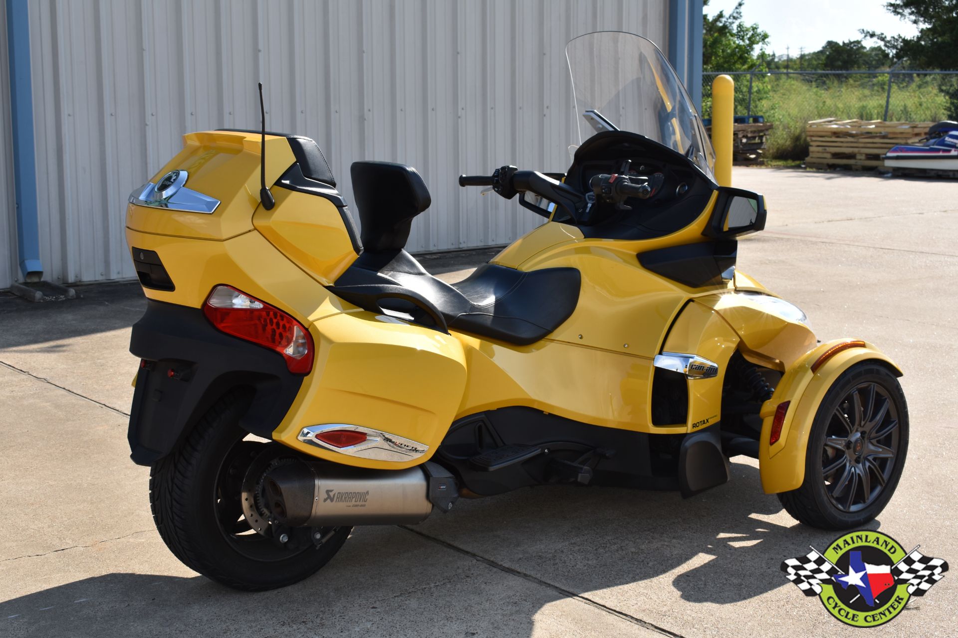 2013 Can-Am Spyder® RT-S SM5 in La Marque, Texas - Photo 3