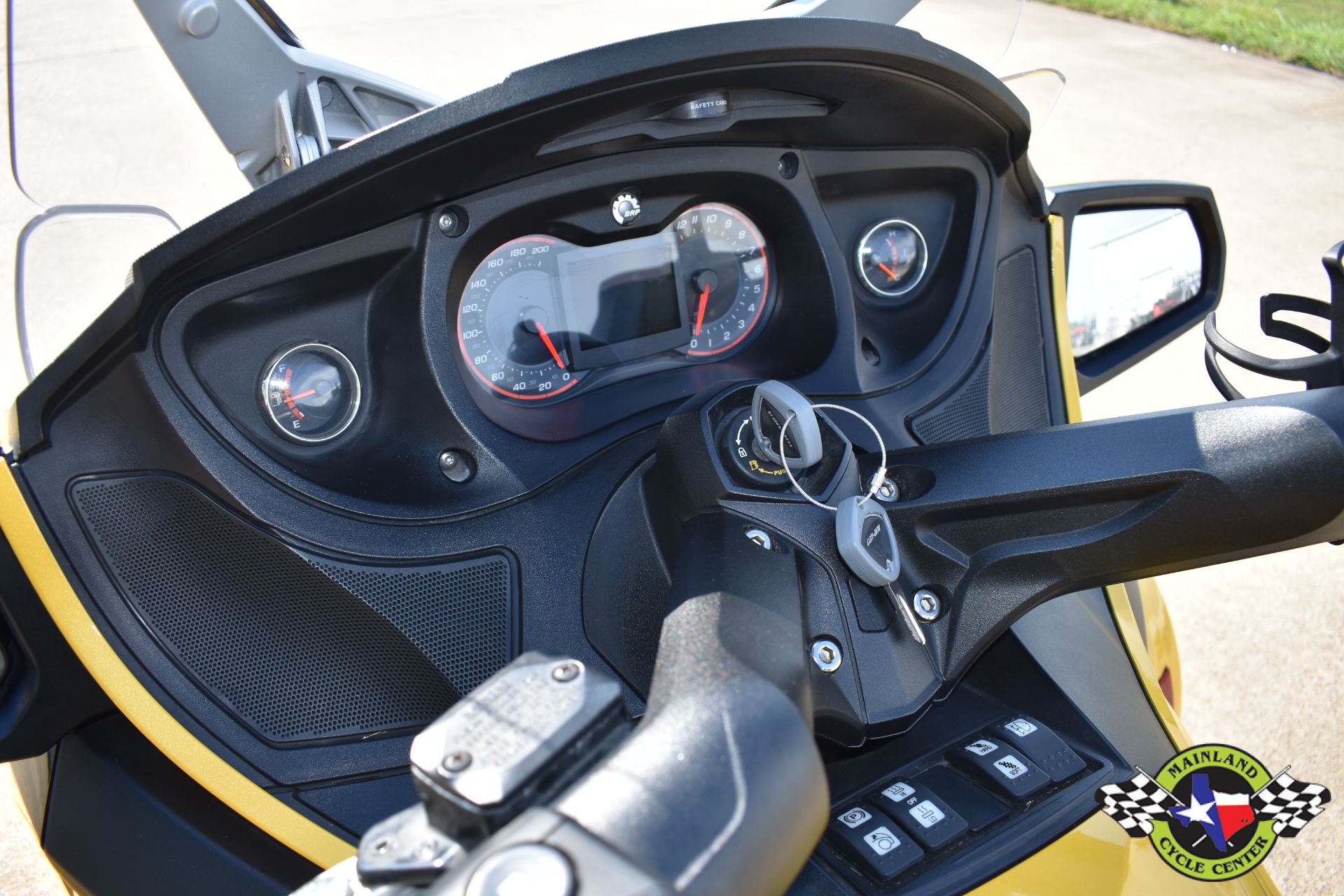 2013 Can-Am Spyder® RT-S SM5 in La Marque, Texas - Photo 17