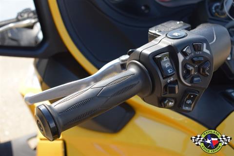 2013 Can-Am Spyder® RT-S SM5 in La Marque, Texas - Photo 20