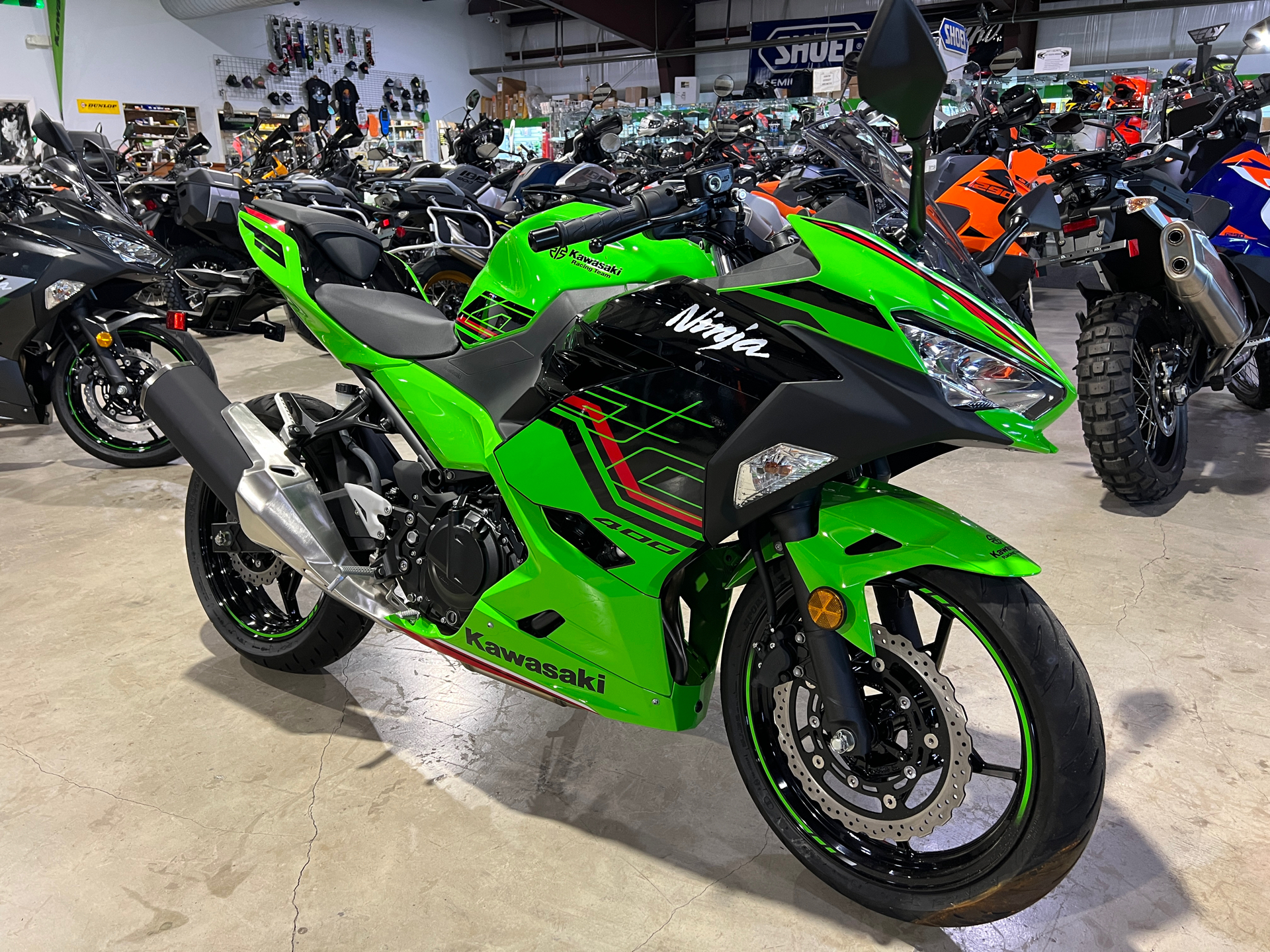 2023 Kawasaki Ninja 400 ABS KRT Edition in La Marque, Texas - Photo 3