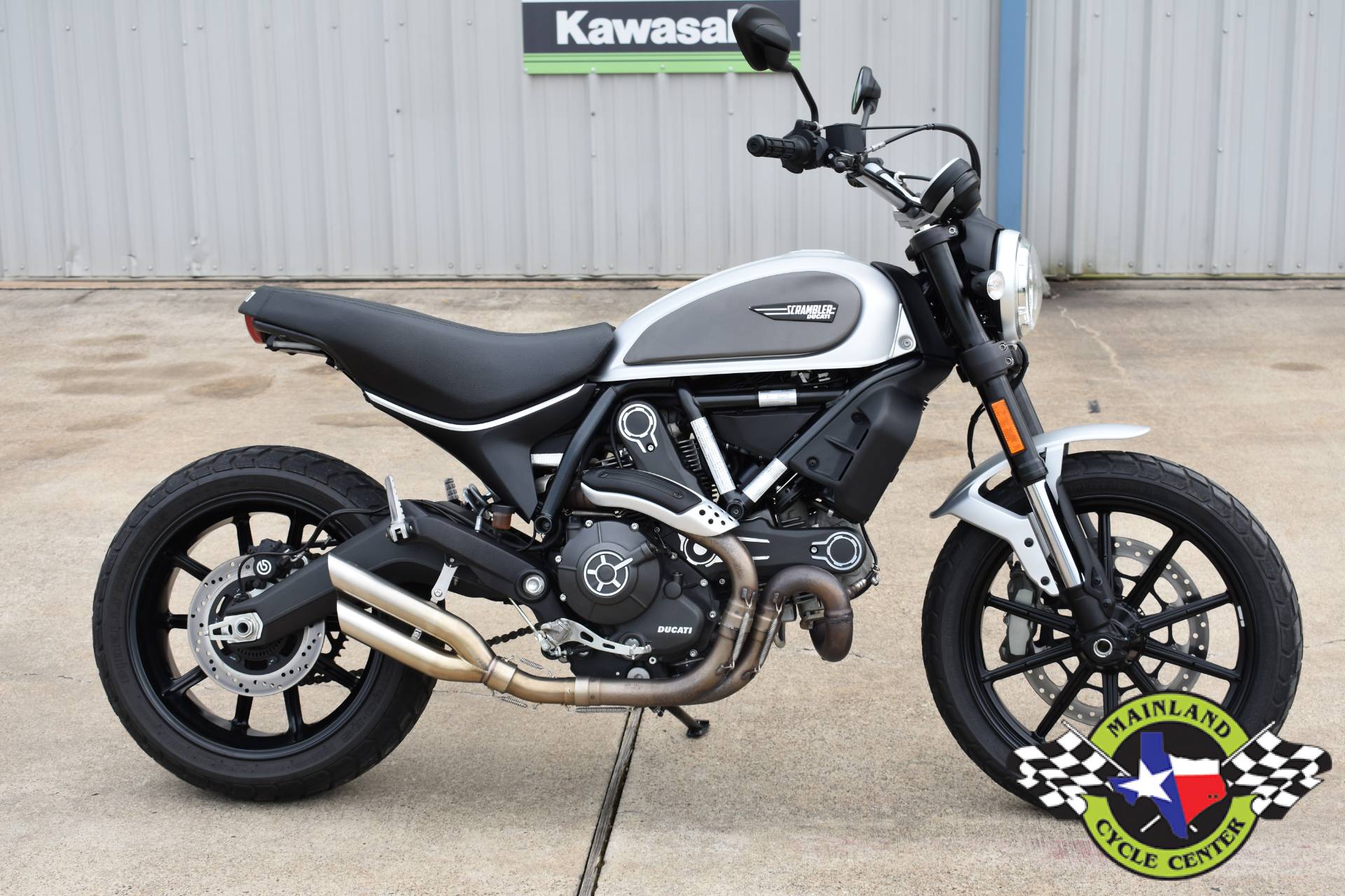 ducati scrambler icon 2017