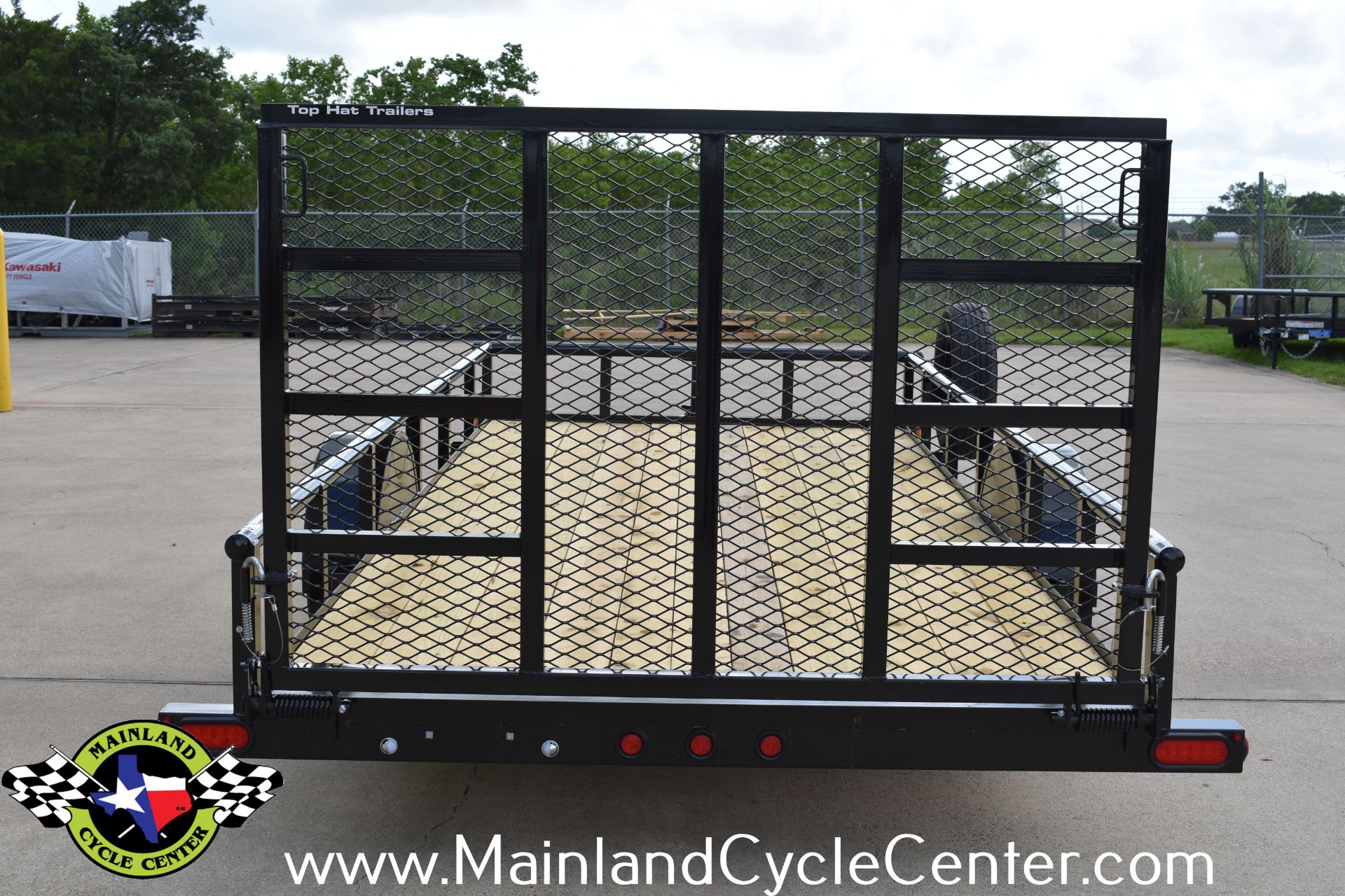 2022 Top Hat 77 X 14 Single Axle Pipe Top Spring Ramp Gate in La Marque, Texas - Photo 4