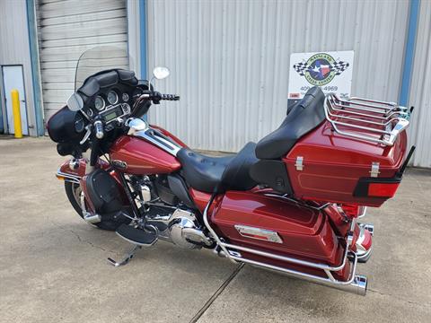 2009 Harley-Davidson Ultra Classic® Electra Glide® in La Marque, Texas - Photo 2
