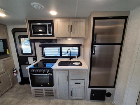 2022 Rockwood Roo  21SS TRAVEL TRAILER in Augusta, Maine - Photo 10