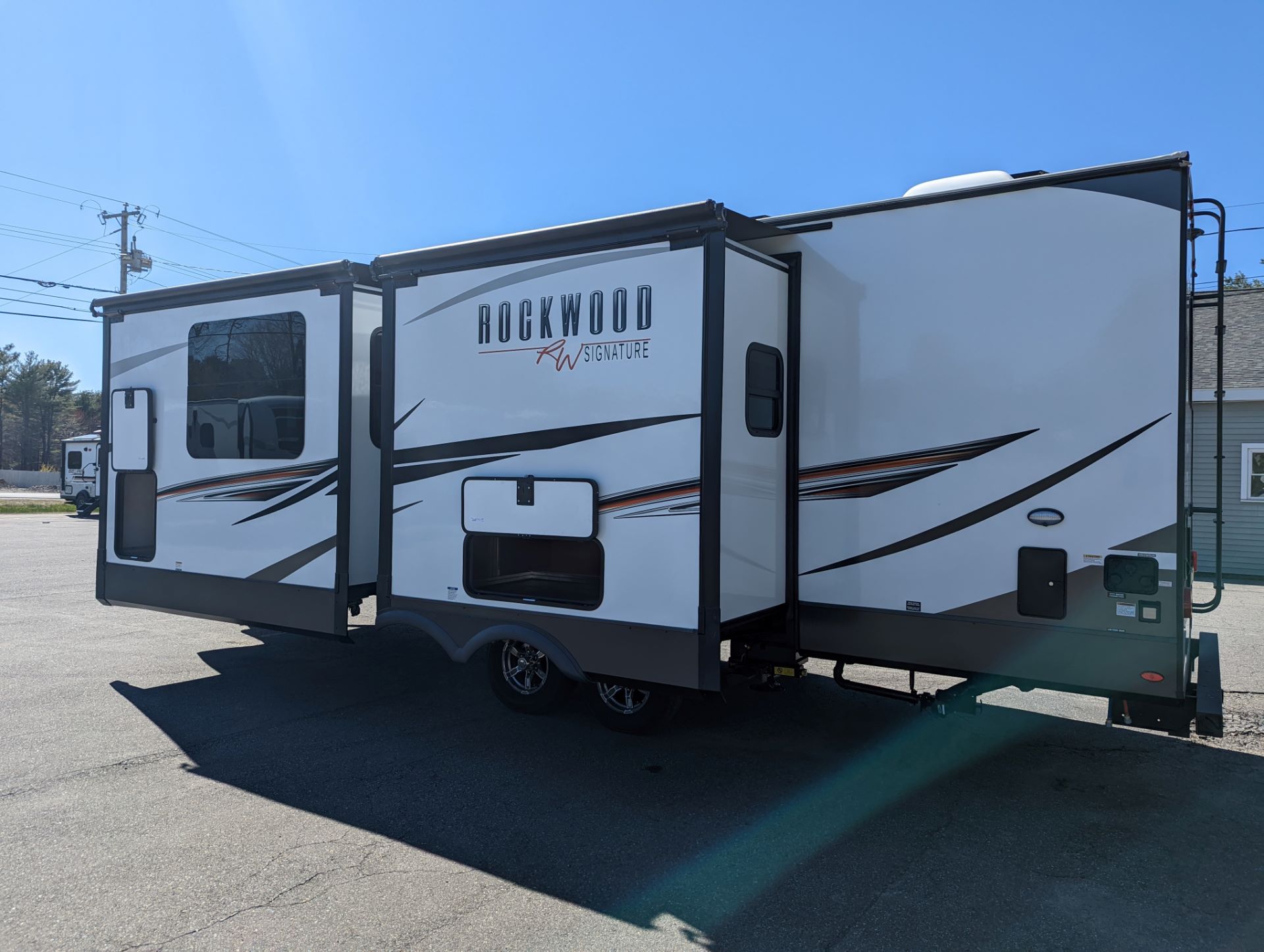 2022 Rockwood Signature Ultra Lite 8263MBR in Augusta, Maine - Photo 4