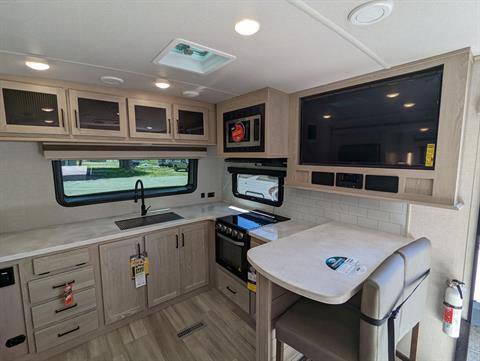 2022 Rockwood Signature Ultra Lite 8263MBR in Augusta, Maine - Photo 12