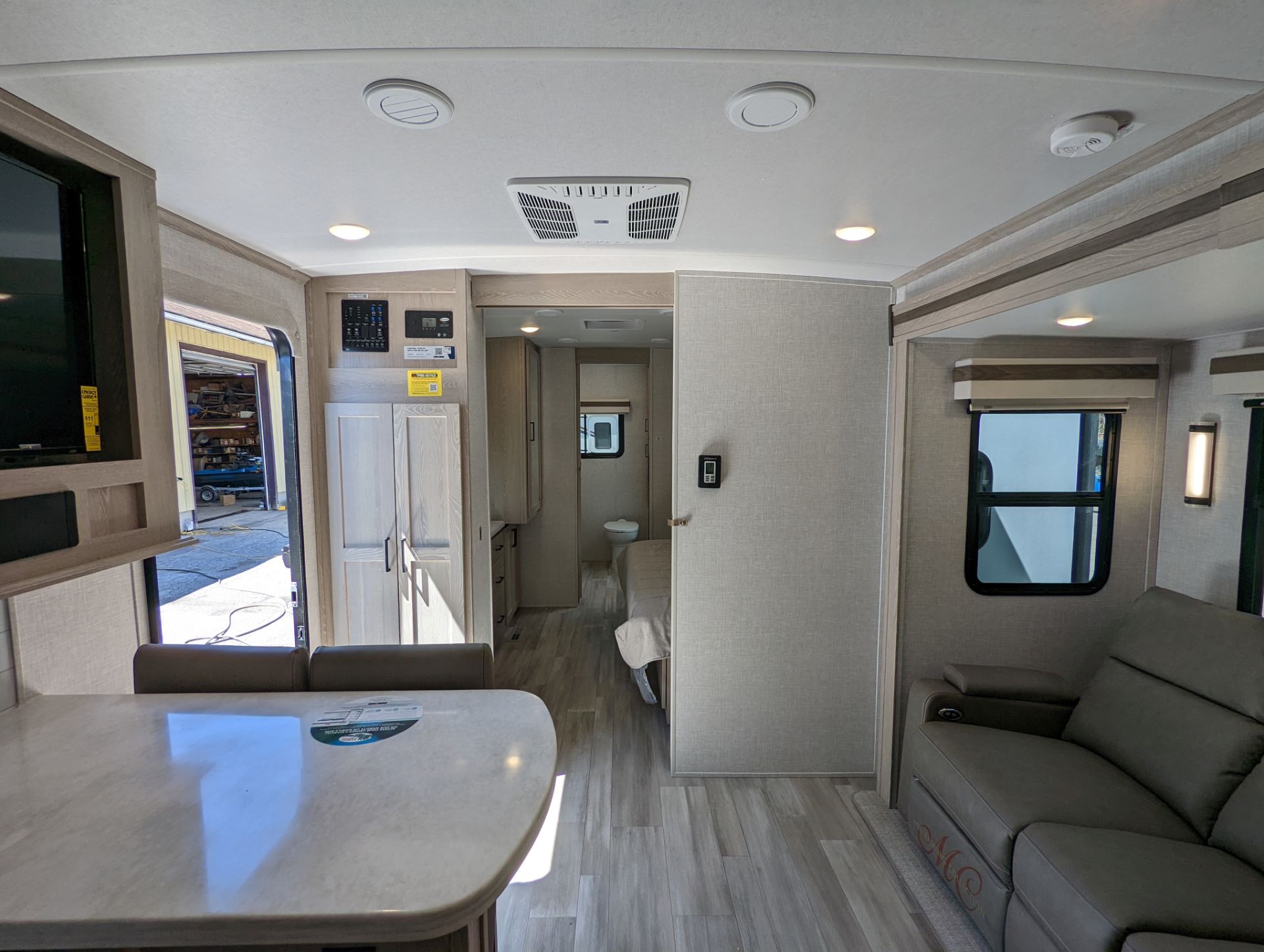 2022 Rockwood Signature Ultra Lite 8263MBR in Augusta, Maine - Photo 13