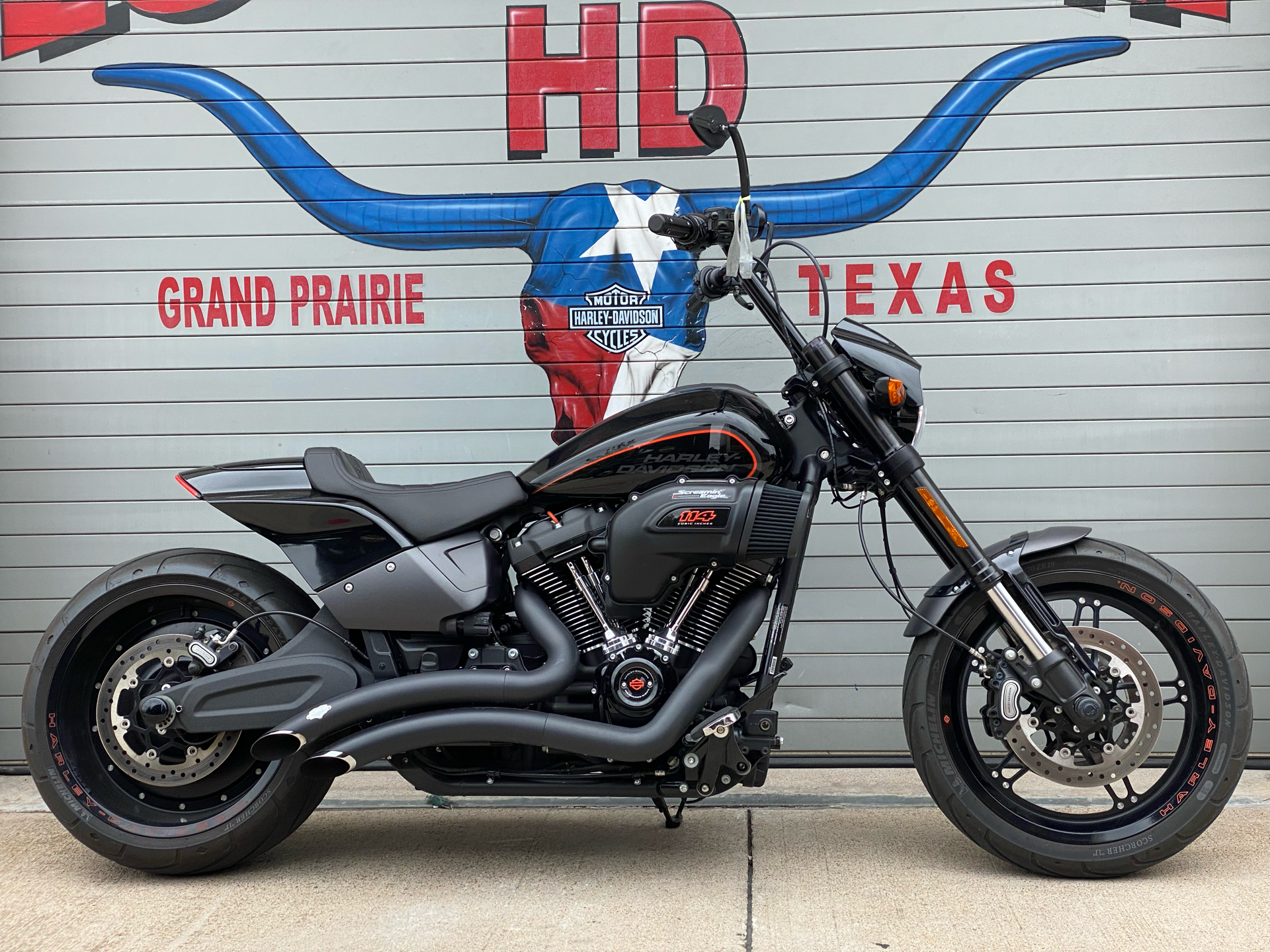 2019 Harley-Davidson FXDR™ 114 in Grand Prairie, Texas - Photo 3
