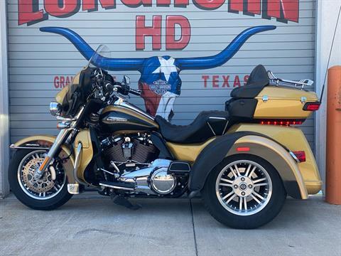 2017 Harley-Davidson Tri Glide® Ultra in Grand Prairie, Texas - Photo 15