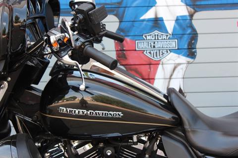 2017 Harley-Davidson Ultra Limited Low in Grand Prairie, Texas - Photo 19