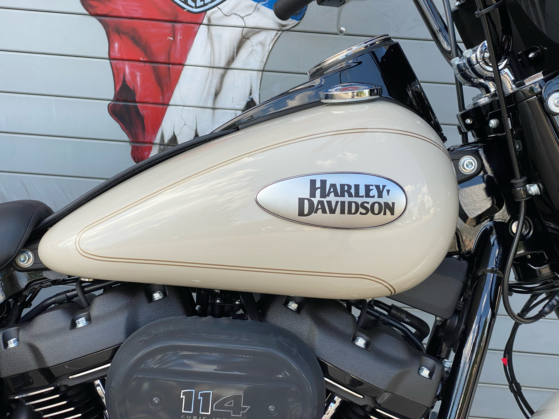 2022 Harley-Davidson Heritage Classic 114 in Grand Prairie, Texas - Photo 4
