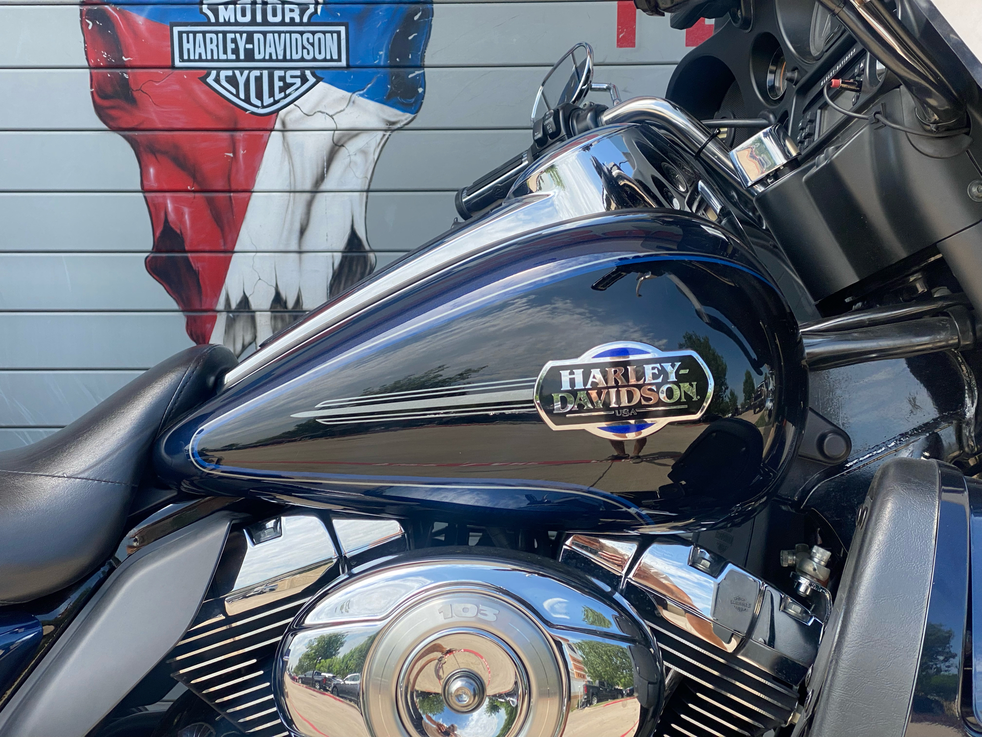 2012 Harley-Davidson Ultra Classic® Electra Glide® in Grand Prairie, Texas - Photo 5