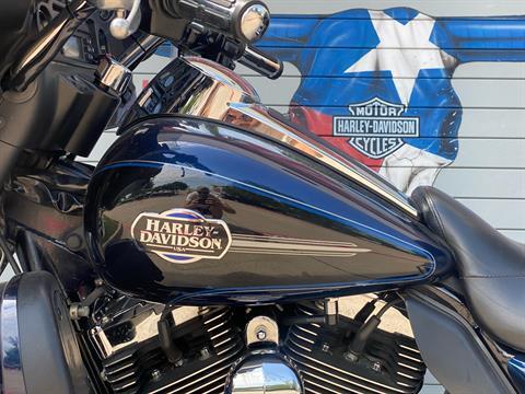 2012 Harley-Davidson Ultra Classic® Electra Glide® in Grand Prairie, Texas - Photo 16