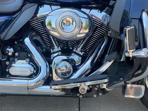 2012 Harley-Davidson Ultra Classic® Electra Glide® in Grand Prairie, Texas - Photo 7