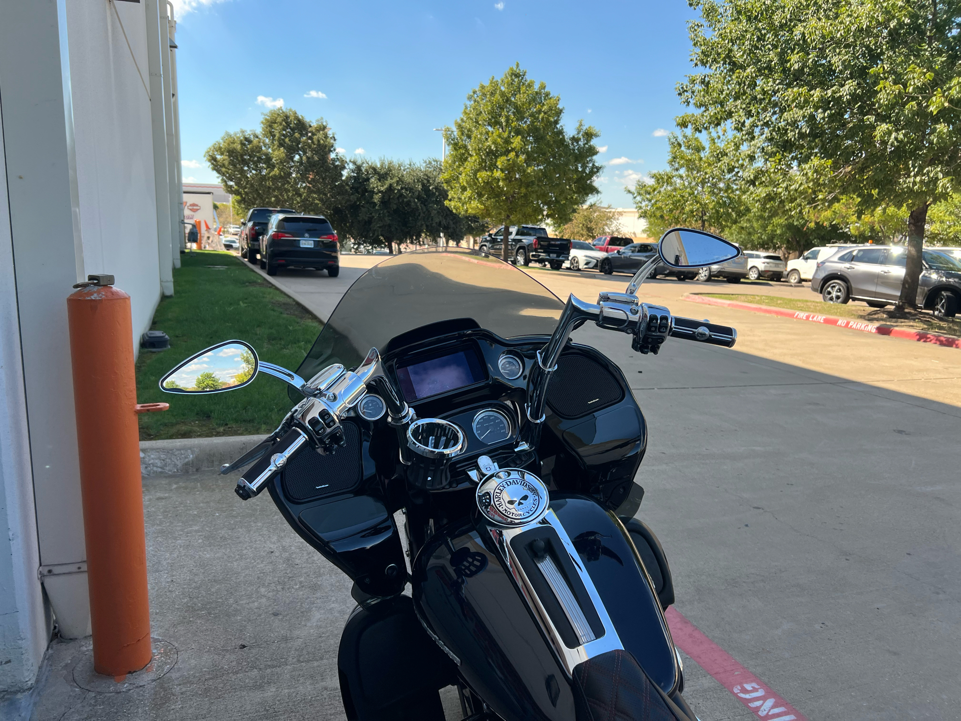 2020 Harley-Davidson Road Glide® Limited in Grand Prairie, Texas - Photo 8