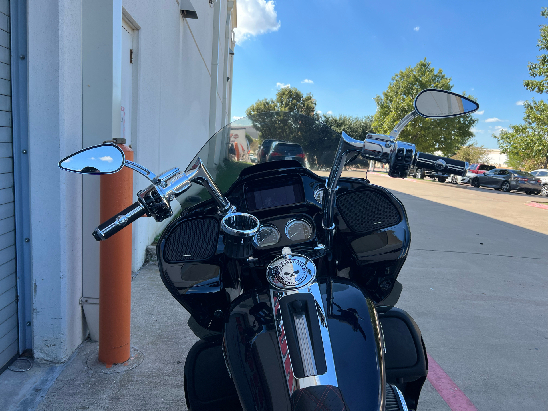 2020 Harley-Davidson Road Glide® Limited in Grand Prairie, Texas - Photo 9