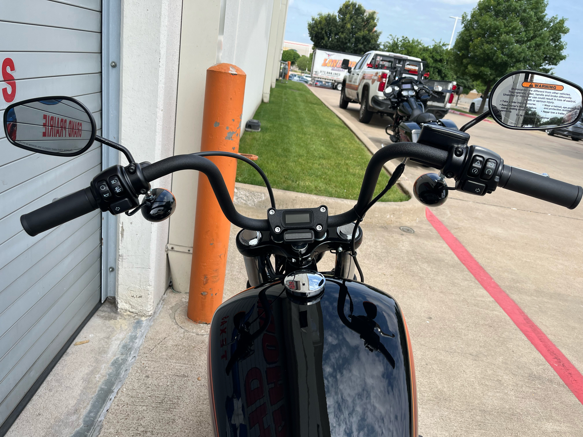2023 Harley-Davidson Street Bob® 114 in Grand Prairie, Texas - Photo 5