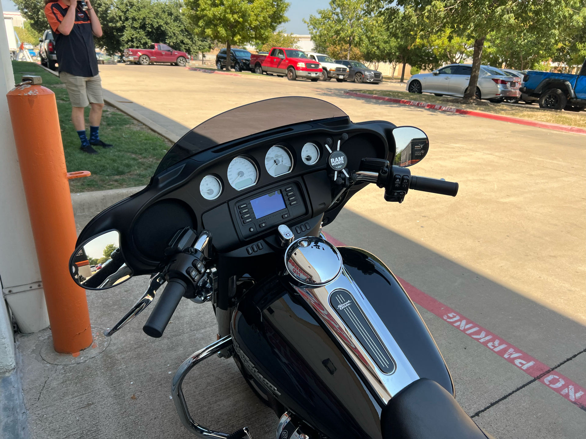 2020 Harley-Davidson Street Glide® in Grand Prairie, Texas - Photo 8