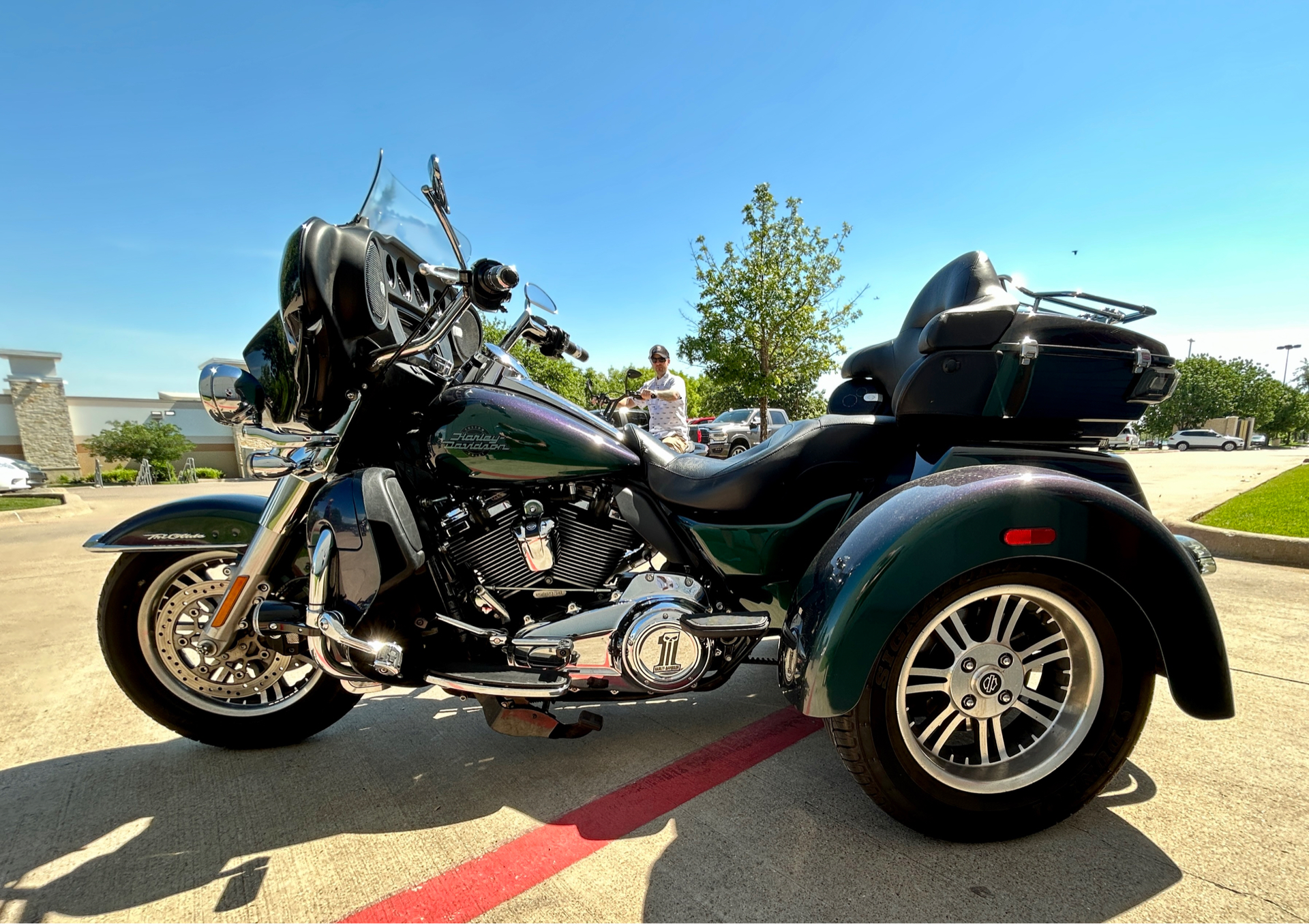 2021 Harley-Davidson Tri Glide® Ultra in Grand Prairie, Texas - Photo 6