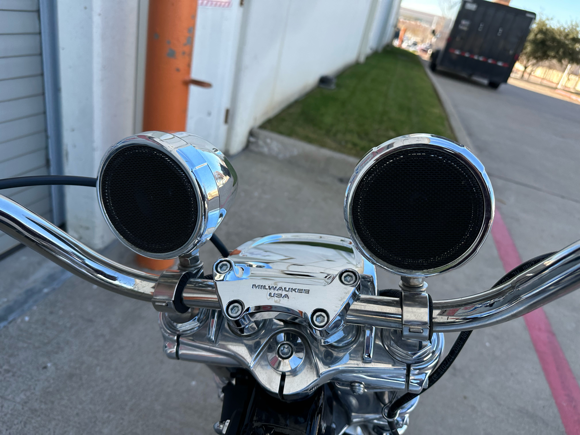 2019 Harley-Davidson Low Rider® in Grand Prairie, Texas - Photo 6