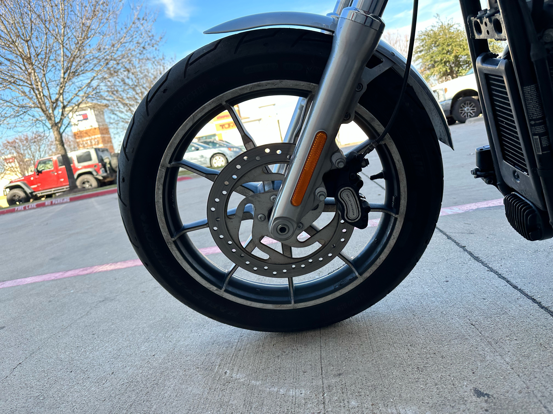 2019 Harley-Davidson Low Rider® in Grand Prairie, Texas - Photo 10