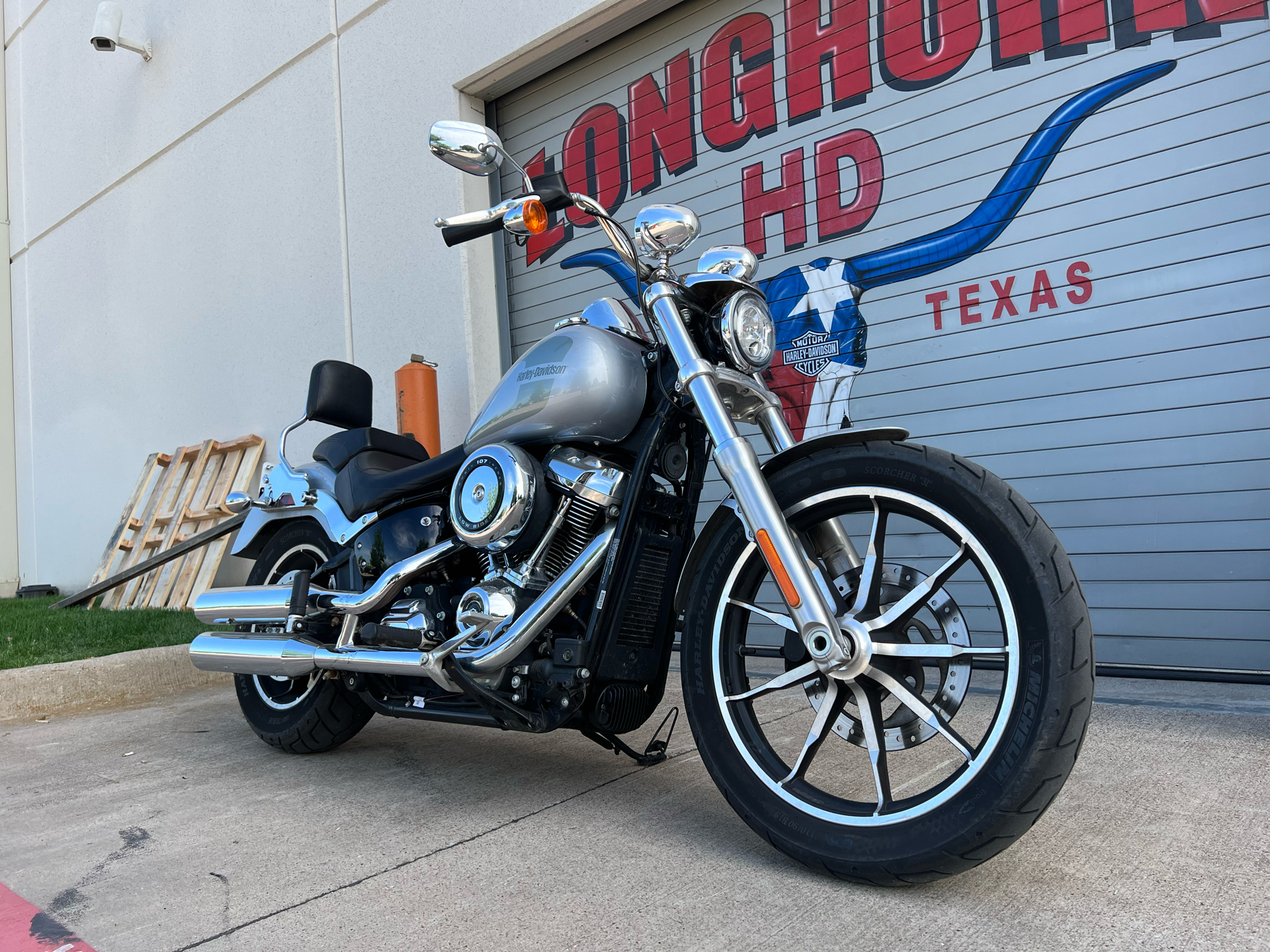 2019 Harley-Davidson Low Rider® in Grand Prairie, Texas - Photo 3