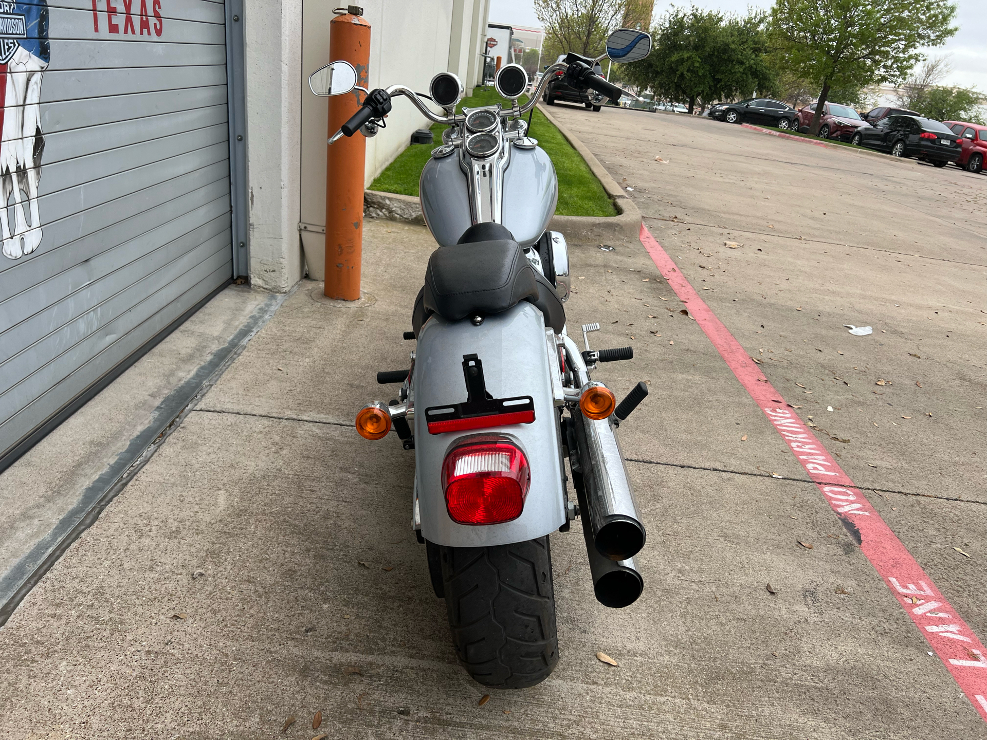 2019 Harley-Davidson Low Rider® in Grand Prairie, Texas - Photo 5