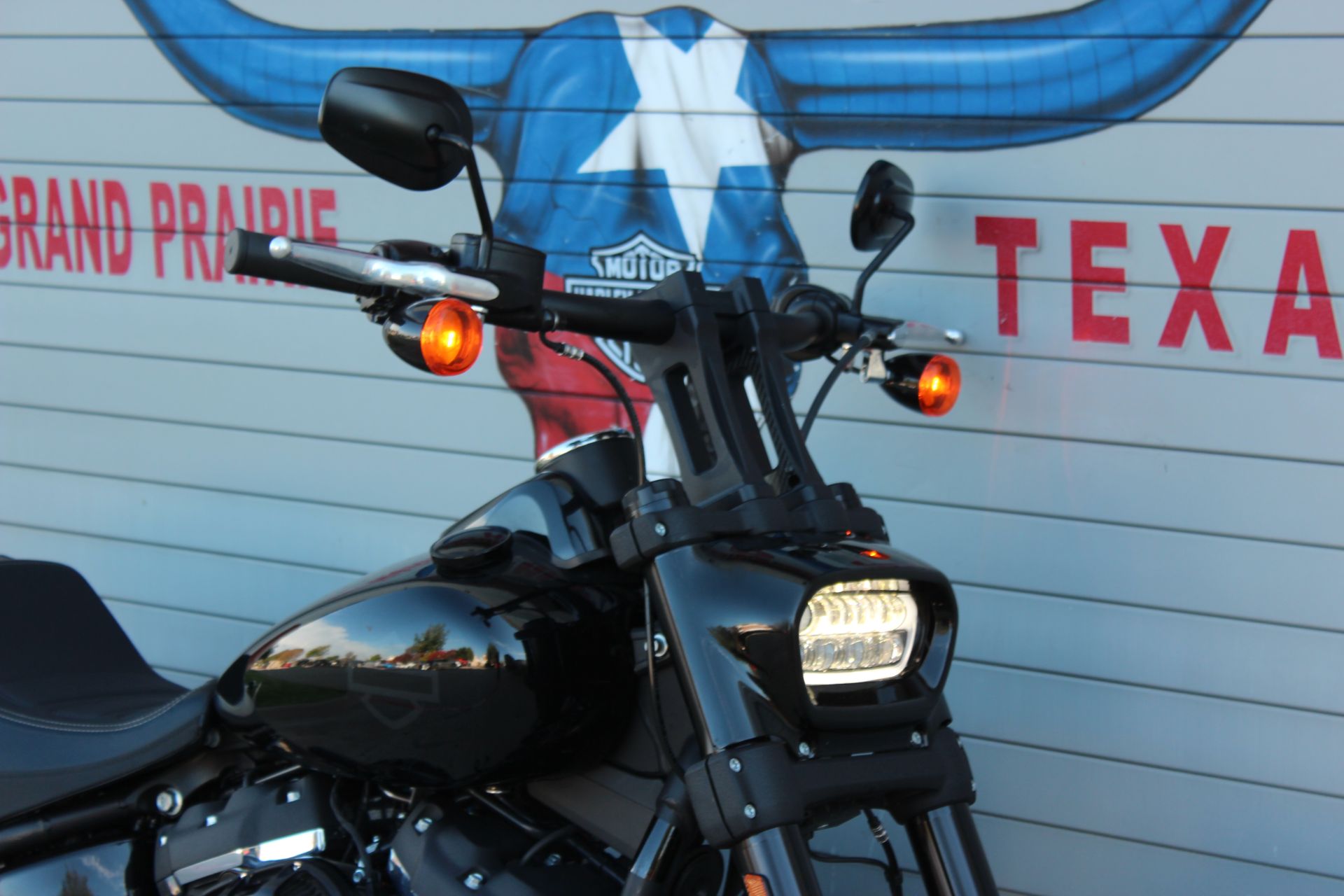2019 Harley-Davidson Fat Bob® 114 in Grand Prairie, Texas - Photo 2