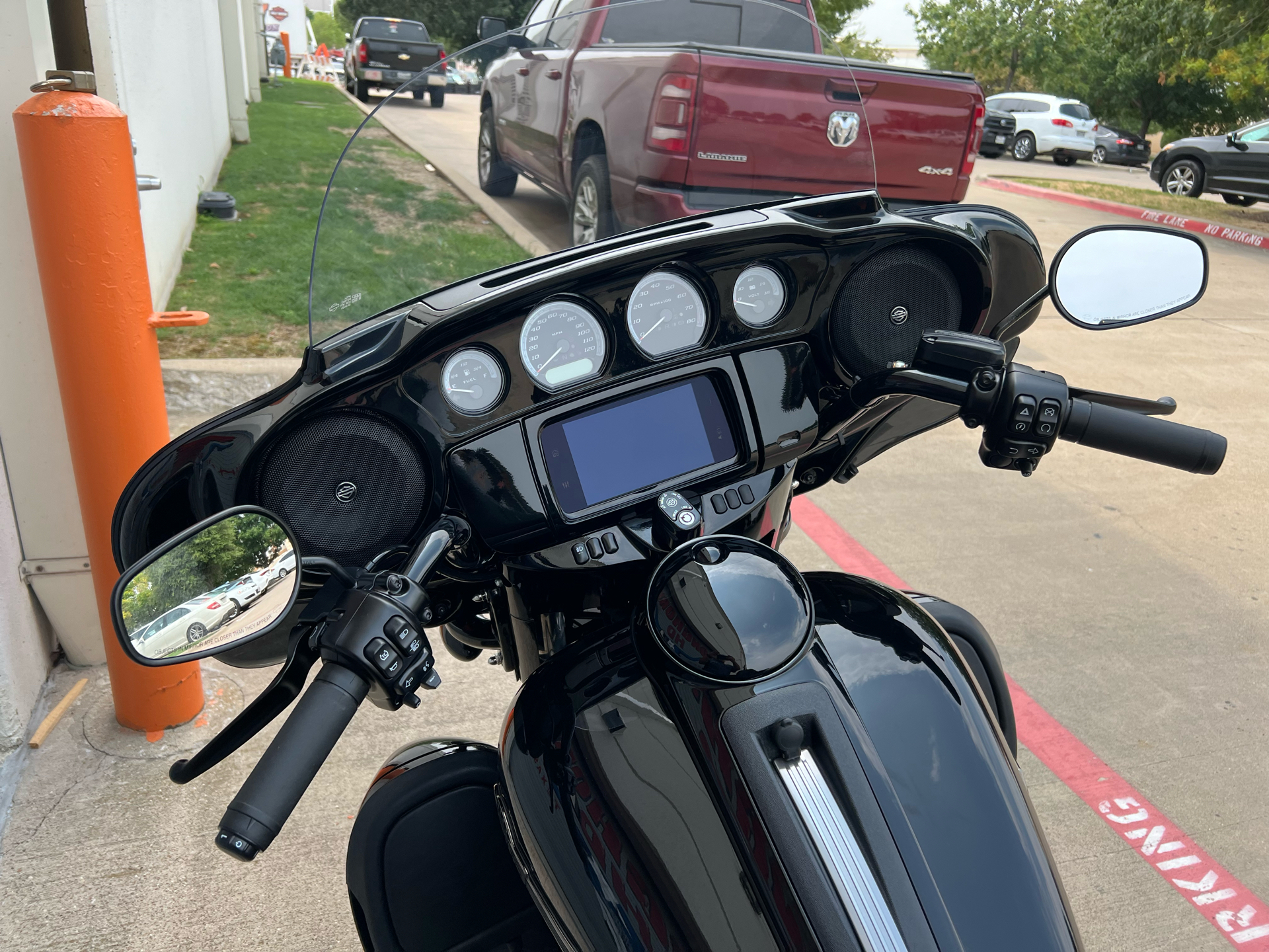 2024 Harley-Davidson Ultra Limited in Grand Prairie, Texas - Photo 8