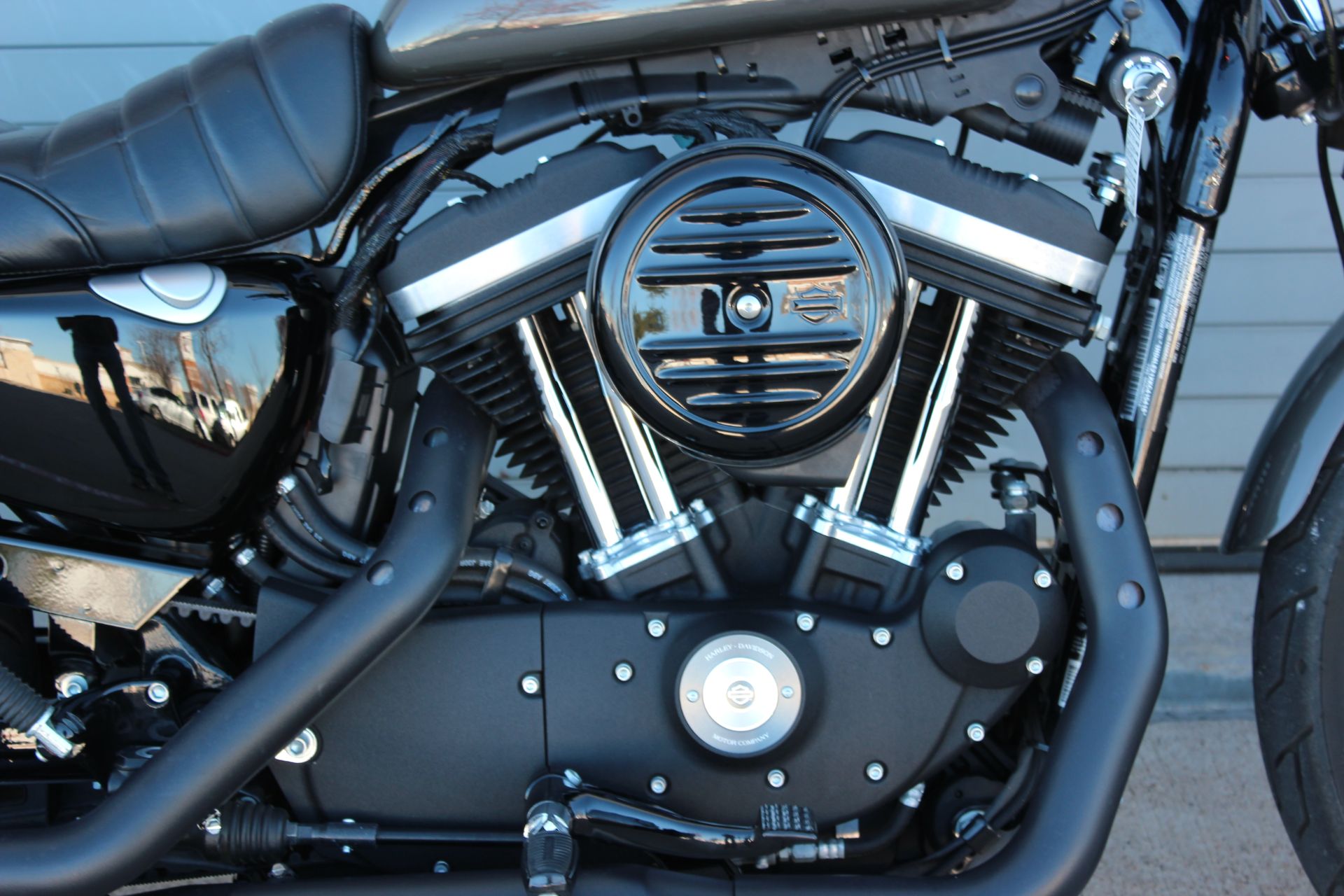 2019 Harley-Davidson Iron 883™ in Grand Prairie, Texas - Photo 7