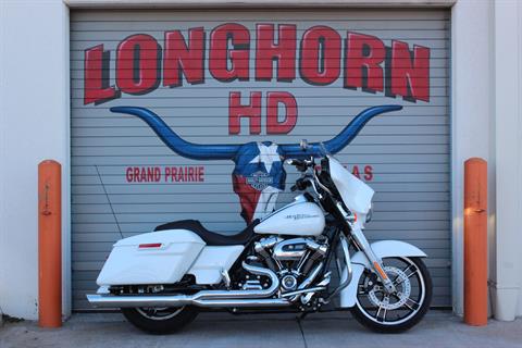 2017 Harley-Davidson Street Glide® Special in Grand Prairie, Texas - Photo 1