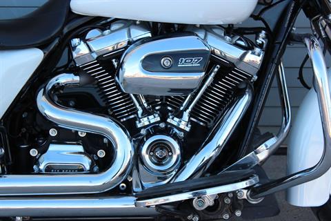 2017 Harley-Davidson Street Glide® Special in Grand Prairie, Texas - Photo 7