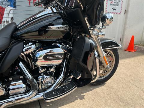 2019 Harley-Davidson Tri Glide® Ultra in Grand Prairie, Texas - Photo 2