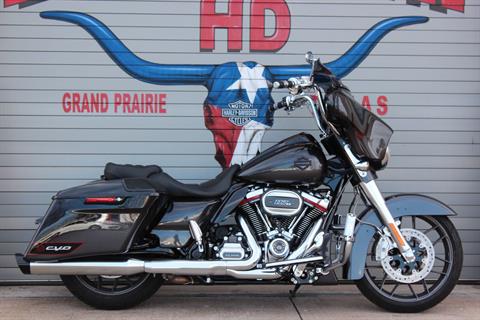 2020 Harley-Davidson CVO™ Street Glide® in Grand Prairie, Texas - Photo 3
