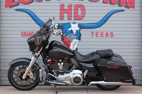 2020 Harley-Davidson CVO™ Street Glide® in Grand Prairie, Texas - Photo 13