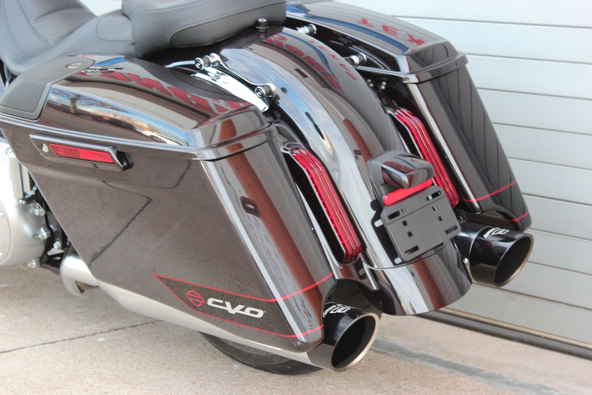 2020 Harley-Davidson CVO™ Street Glide® in Grand Prairie, Texas - Photo 21