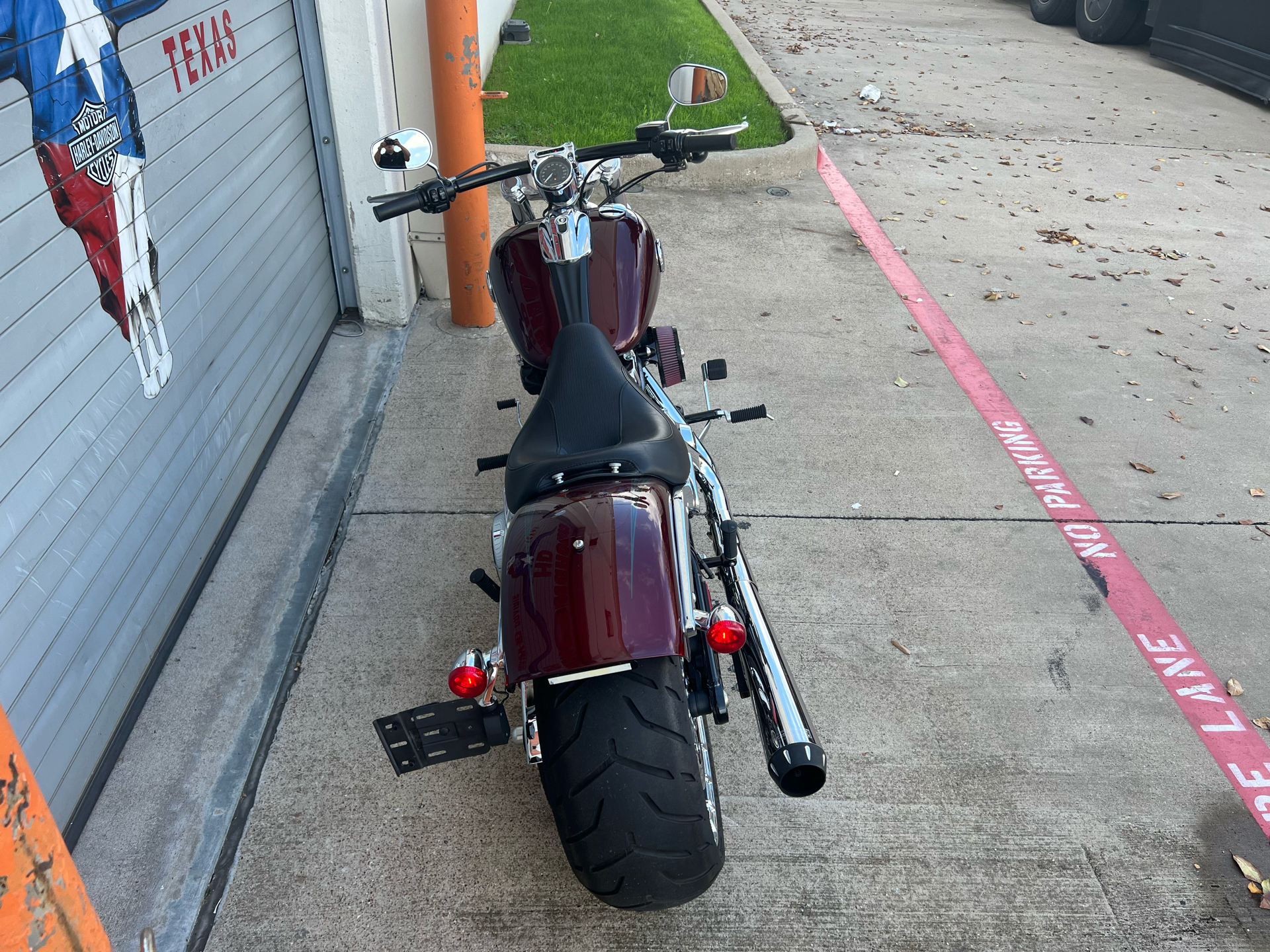 2015 Harley-Davidson Breakout® in Grand Prairie, Texas - Photo 7