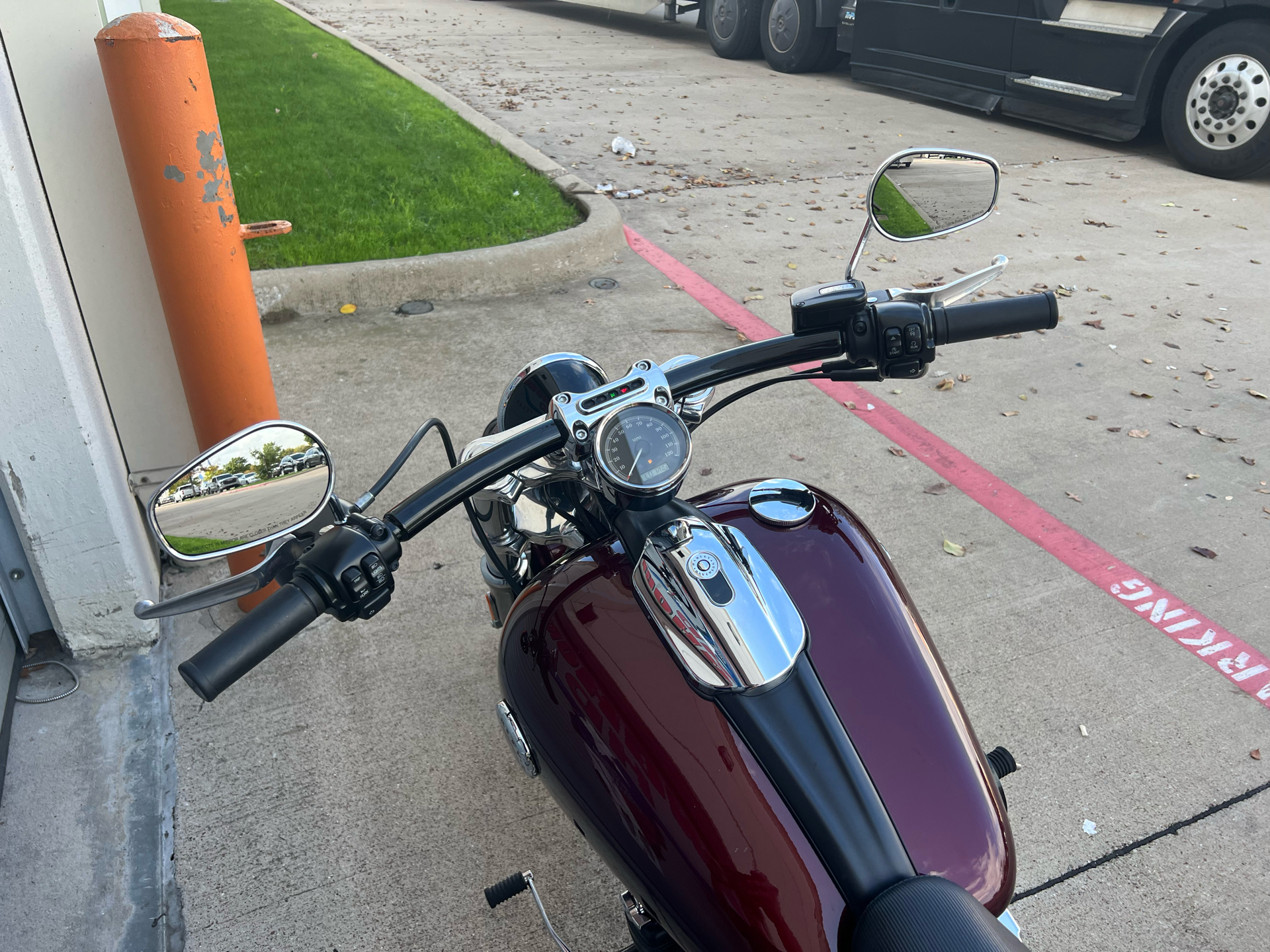 2015 Harley-Davidson Breakout® in Grand Prairie, Texas - Photo 9