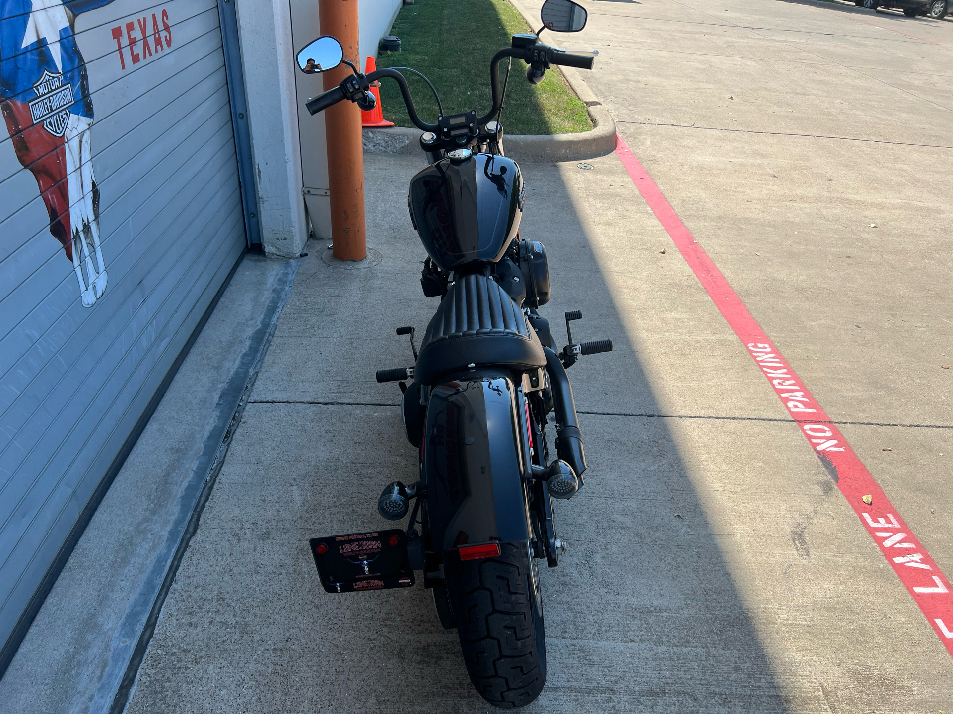 2020 Harley-Davidson Street Bob® in Grand Prairie, Texas - Photo 6