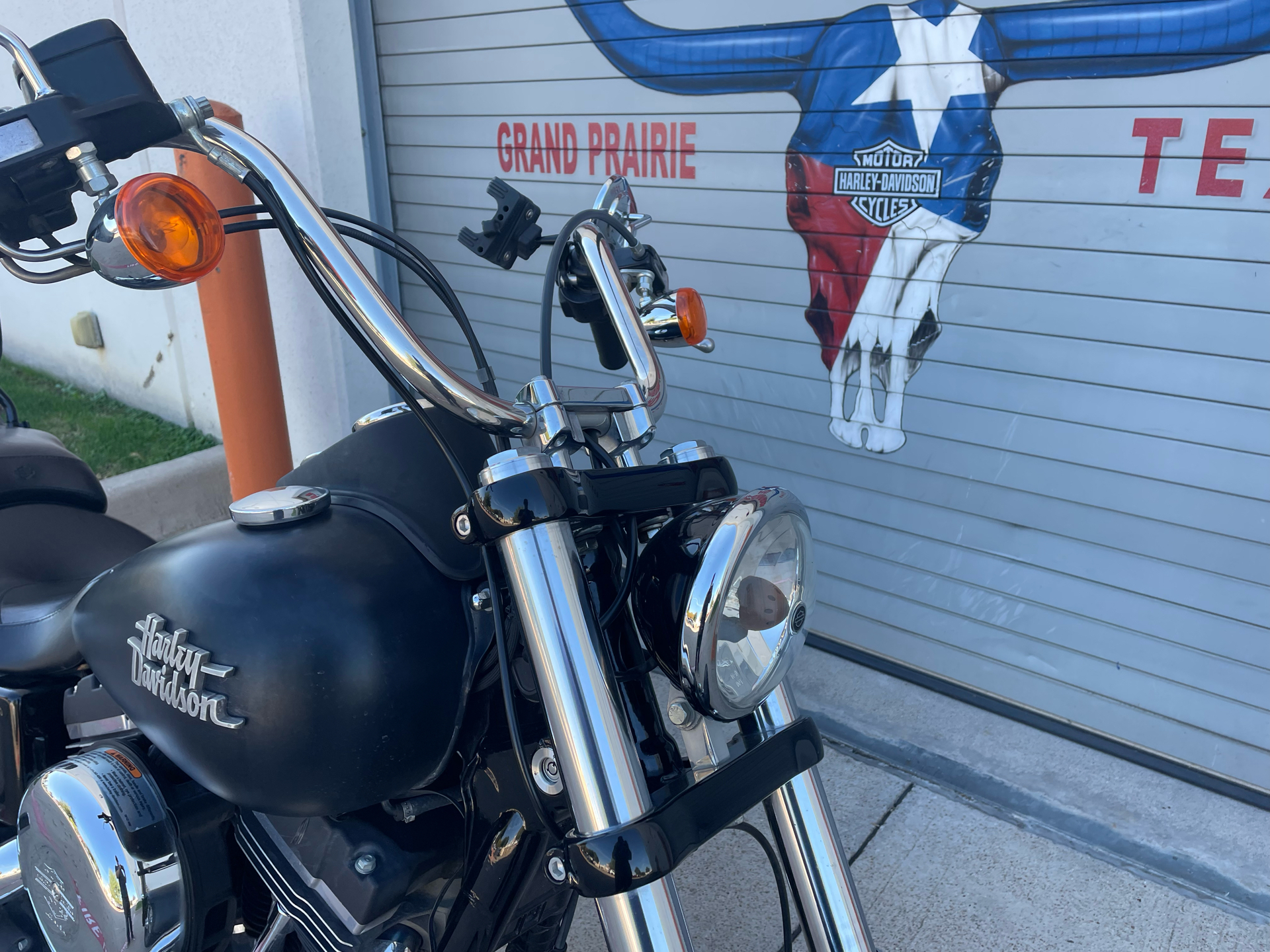 2017 Harley-Davidson Street Bob® in Grand Prairie, Texas - Photo 2