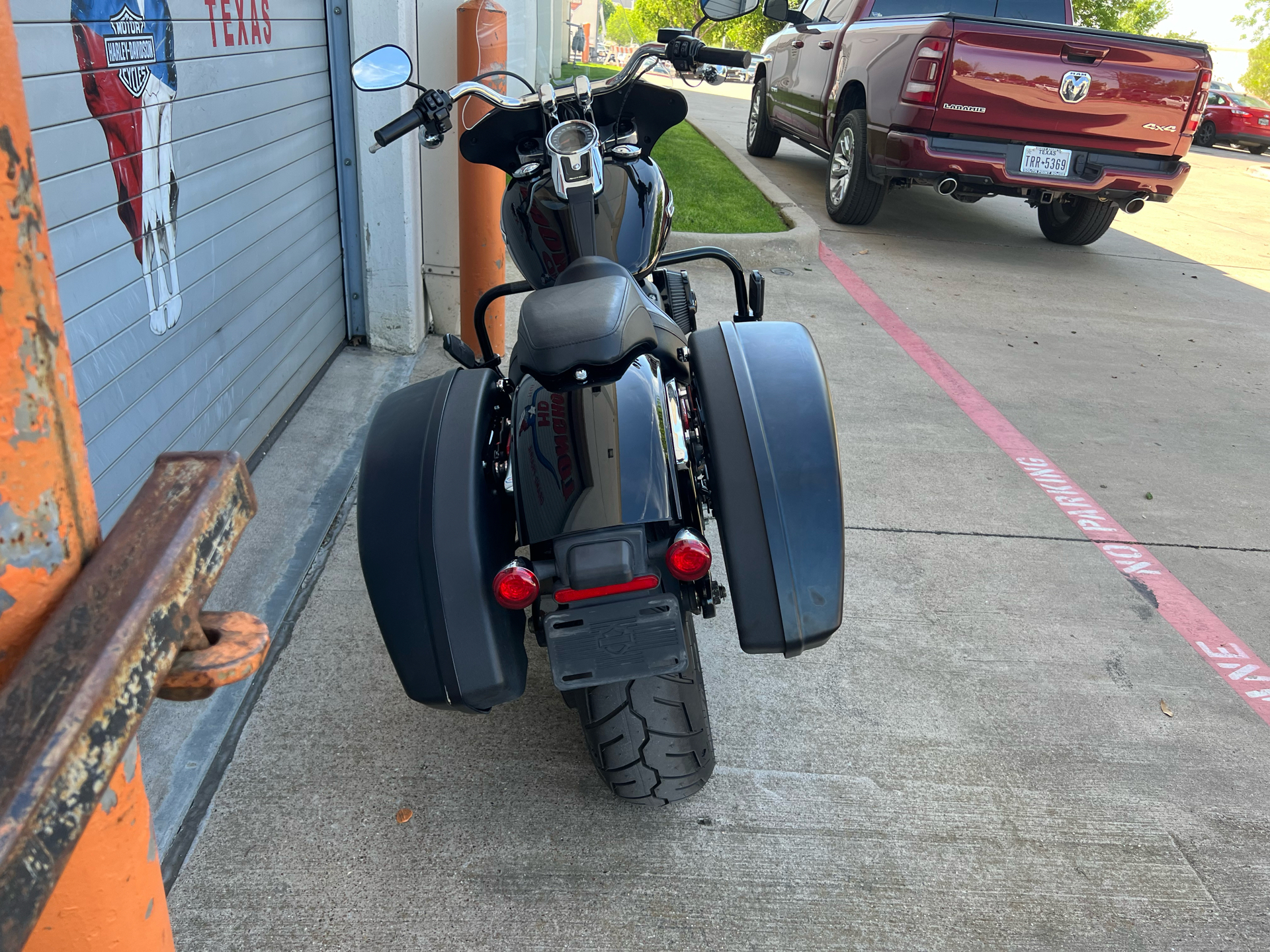 2018 Harley-Davidson Sport Glide® in Grand Prairie, Texas - Photo 5