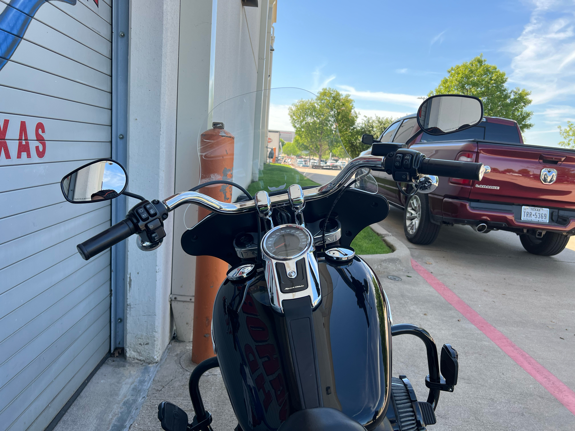 2018 Harley-Davidson Sport Glide® in Grand Prairie, Texas - Photo 8